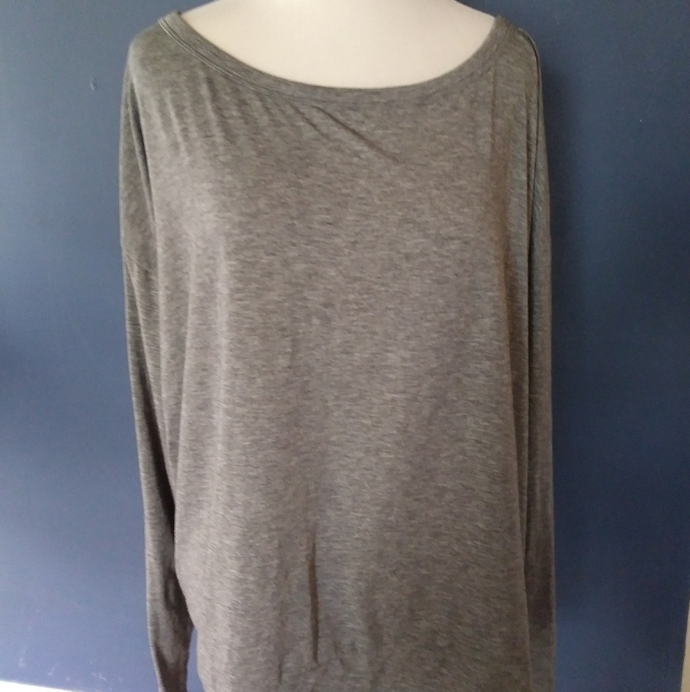 GapFit Breathe Crewneck Long Sleeve Tee